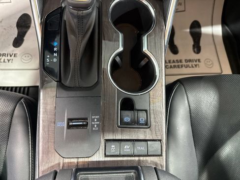Used 2021 Toyota Highlander Limited AWD/4WD image 36