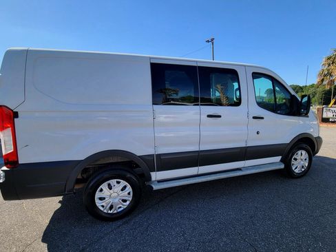 Used 2015 Ford Transit 250 130 Low Roof w/ Exterior Upgrade Package RWD image 16