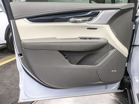 Used 2024 Cadillac XT6 Premium Luxury FWD image 25