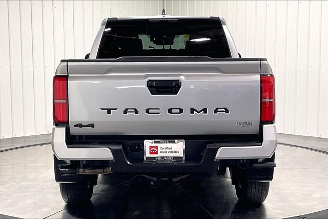 Certified 2025 Toyota Tacoma SR5 AWD/4WD image 4