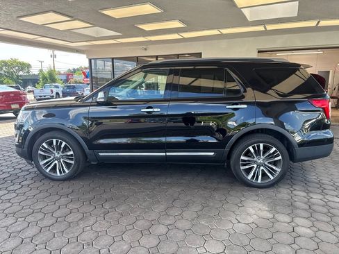 Used 2016 Ford Explorer Platinum AWD/4WD image 10
