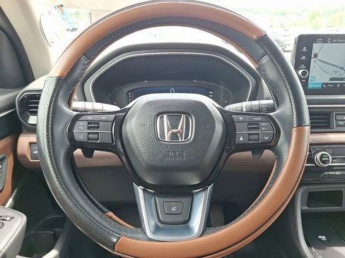 Used 2025 Honda Pilot Elite image 21