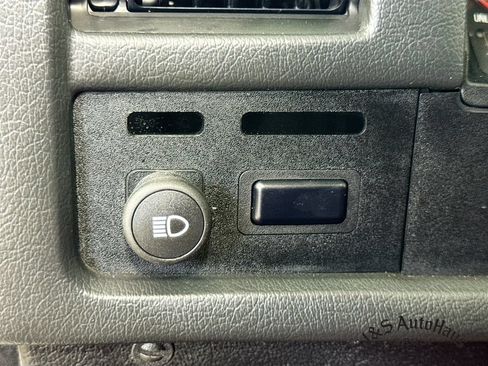 Used 1988 BMW M3 Coupe RWD image 10