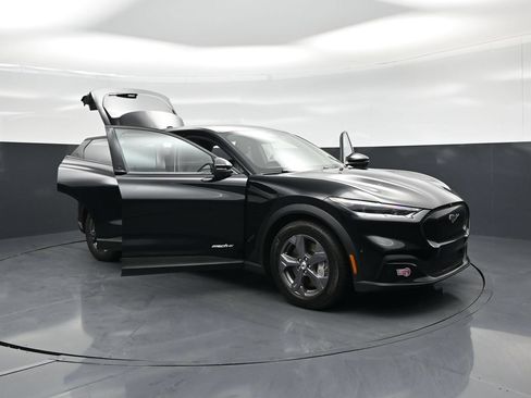 Used 2023 Ford Mustang Mach-E Select RWD image 17