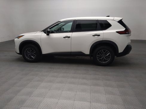 Used 2023 Nissan Rogue S FWD image 3