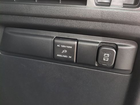 Certified 2025 MAZDA CX-70 Plug-In Hybrid w/ Premium Plus image 17