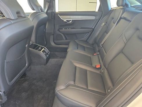 Used 2022 Volvo S90 B6 Inscription w/ Advanced Package image 25