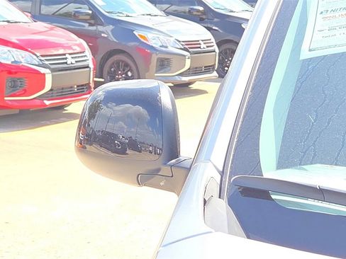 Used 2025 Mitsubishi Outlander Sport LE image 14