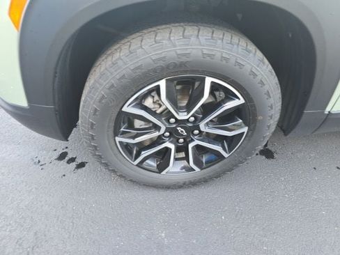 Certified 2024 Chevrolet TrailBlazer ACTIV AWD/4WD image 12