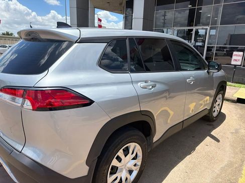 Used 2024 Toyota Corolla Cross L FWD image 5