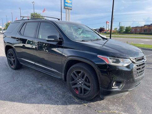 Used 2018 Chevrolet Traverse Premier w/ Redline Edition AWD/4WD image 2