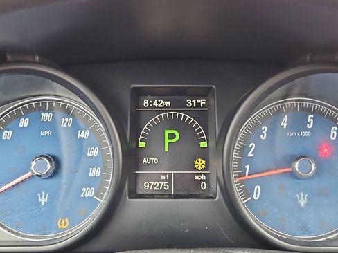 Used 2012 Maserati GranTurismo Sport image 17