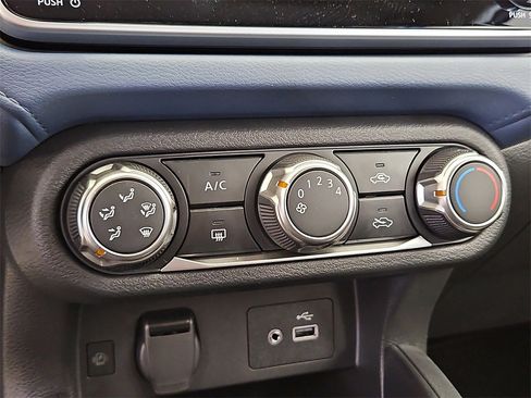 New 2025 Nissan Versa SV w/ Trunk Package image 12