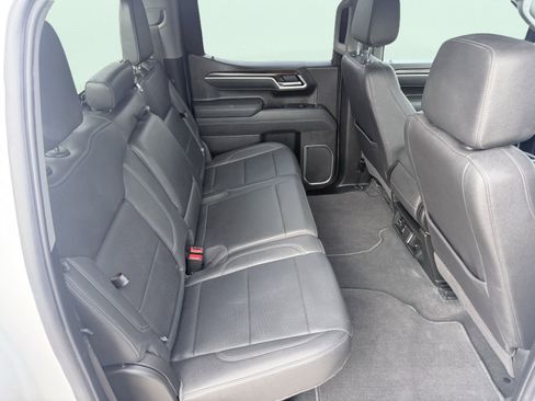 Used 2025 GMC Sierra 1500 SLT image 43