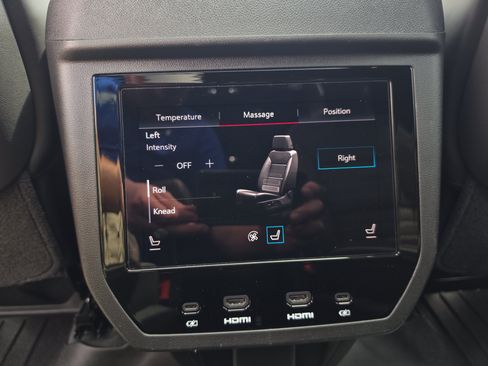 Used 2025 GMC Yukon Denali Ultimate AWD/4WD image 21