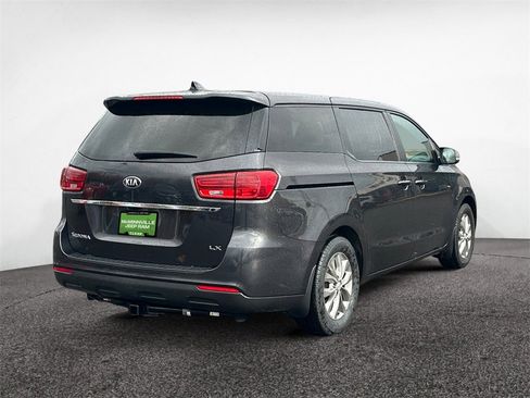 Used 2020 Kia Sedona LX image 5