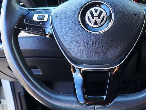 Used 2022 Volkswagen Passat 2.0T SE image 52