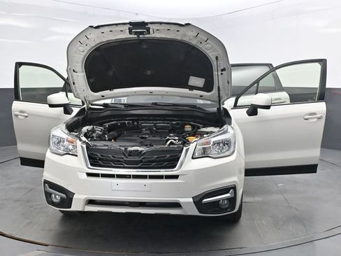 Used 2017 Subaru Forester 2.5i Premium AWD/4WD image 36