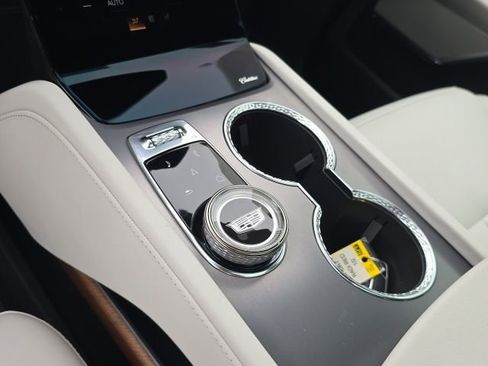 New 2026 Cadillac Vistiq Sport w/ LPO, Floor Liner Package image 31