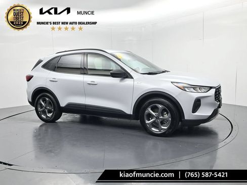 Used 2025 Ford Escape ST-Line FWD image 1