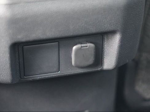 Certified 2024 Toyota Tacoma SR image 31