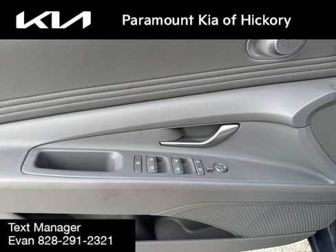 Used 2023 Hyundai Elantra SEL w/ Convenience Package FWD image 15