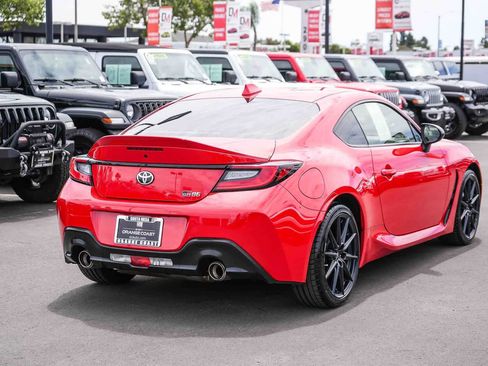 Used 2023 Toyota GR86 Premium RWD image 6