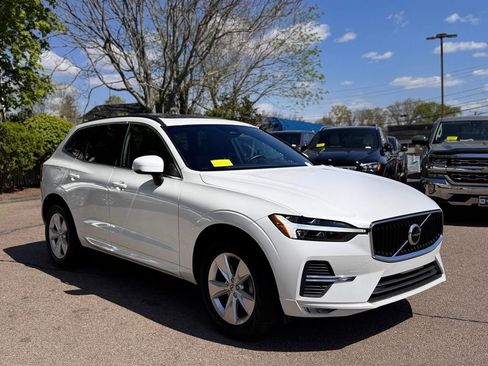 Used 2022 Volvo XC60 B5 Momentum AWD/4WD image 8