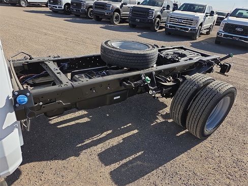 New 2026 Ford F550 4x4 Crew Cab Super Duty image 4