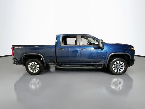 Used 2022 Chevrolet Silverado 2500 Custom w/ Custom Value Package AWD/4WD image 9