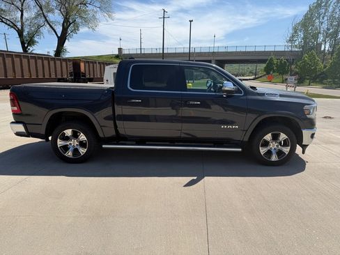Used 2020 RAM 1500 Laramie AWD/4WD image 4