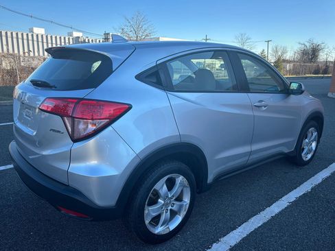 Used 2016 Honda HR-V LX image 8