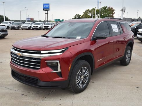 New 2026 Chevrolet Traverse LT w/ Driver Confidence Package image 7