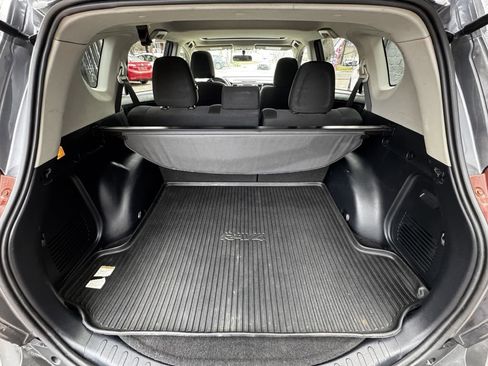 Used 2013 Toyota RAV4 XLE image 21