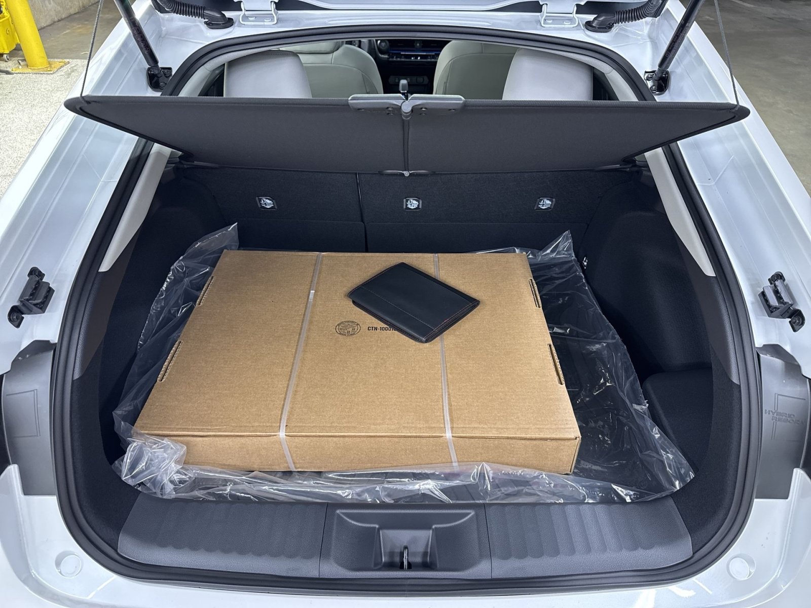 New 2027 Toyota Prius XLE FWD image 34