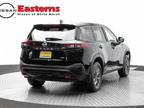 Used 2023 Nissan Rogue S AWD/4WD image 5