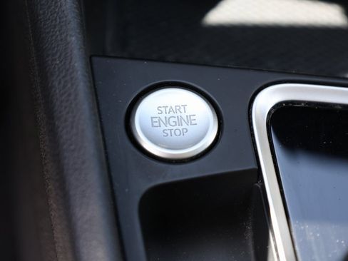 Used 2019 Volkswagen Jetta SE image 25