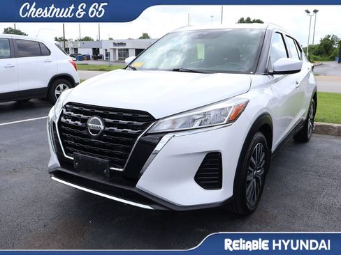 Used 2021 Nissan Kicks SV FWD image 12