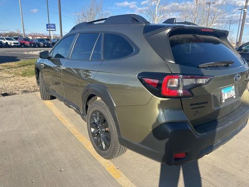 Used 2023 Subaru Outback Onyx Edition XT AWD/4WD image 6