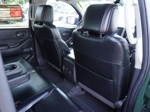Used 2024 Nissan Frontier SL w/ Technology Package RWD image 11