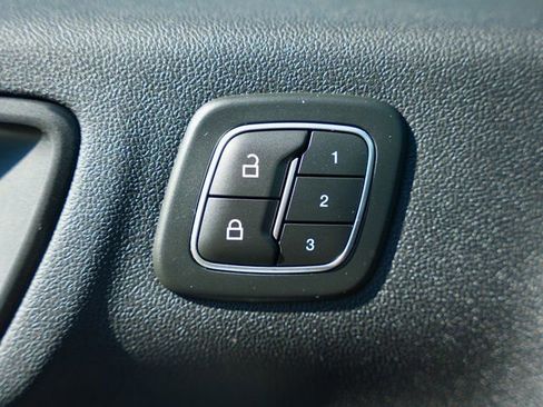 Used 2022 Ford Escape SEL w/ Technology Package image 29