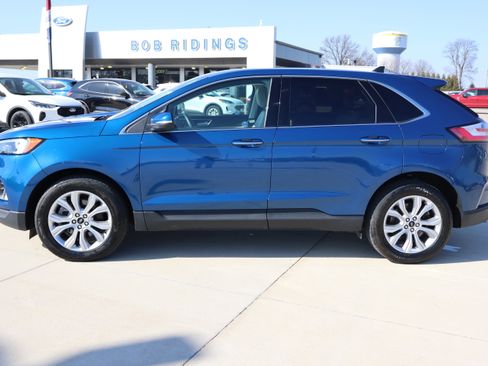 Used 2024 Ford Edge Titanium image 9