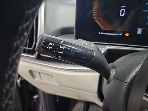 Used 2025 Kia Sorento S w/ Panoramic Sunroof Package FWD image 27