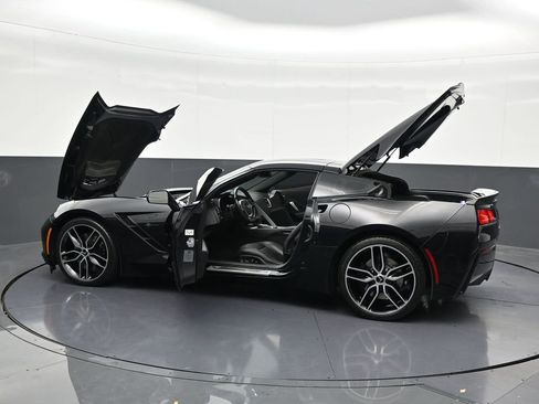 Used 2019 Chevrolet Corvette Stingray Coupe image 35