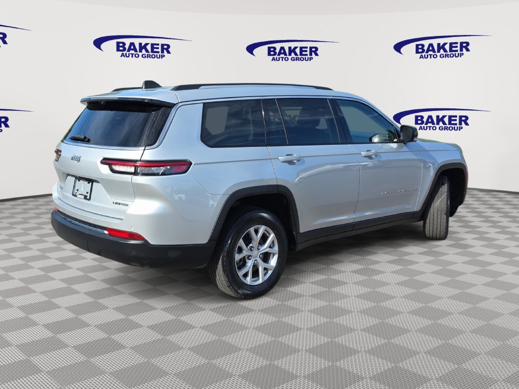 Used 2023 Jeep Grand Cherokee L Limited w/ Luxury Tech Group II AWD/4WD image 3