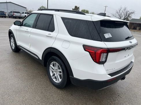 New 2025 Ford Explorer Active w/ Active Comfort Package image 6