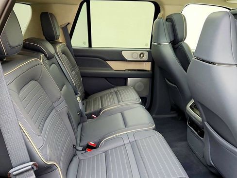 Used 2024 Lincoln Navigator Black Label AWD/4WD image 23