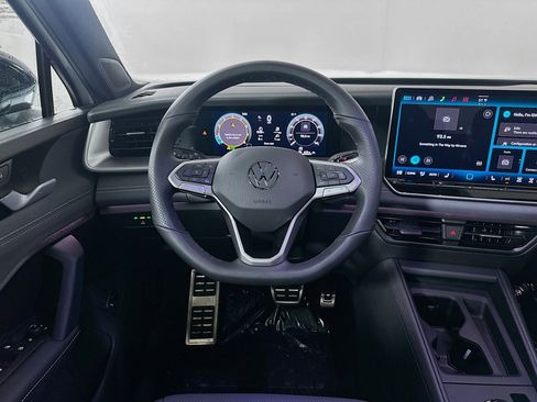 New 2026 Volkswagen Tiguan SE R-Line image 21