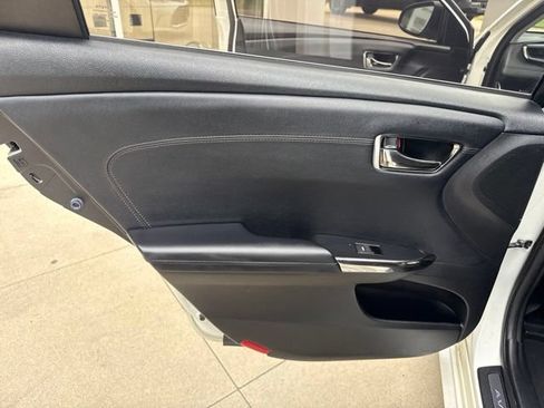 Used 2016 Toyota Avalon Limited w/ Toyota Safety Sense Package FWD image 27
