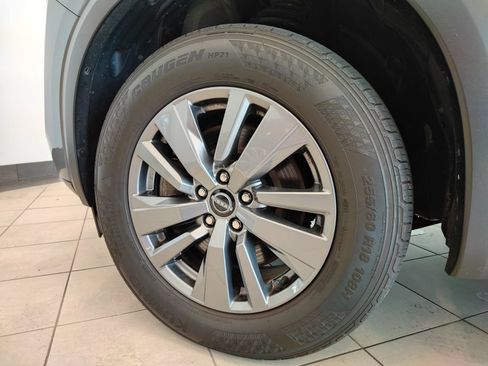 Used 2025 Nissan Pathfinder SV AWD/4WD image 8